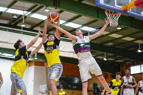 UNICAJA -- DKV JEREZ